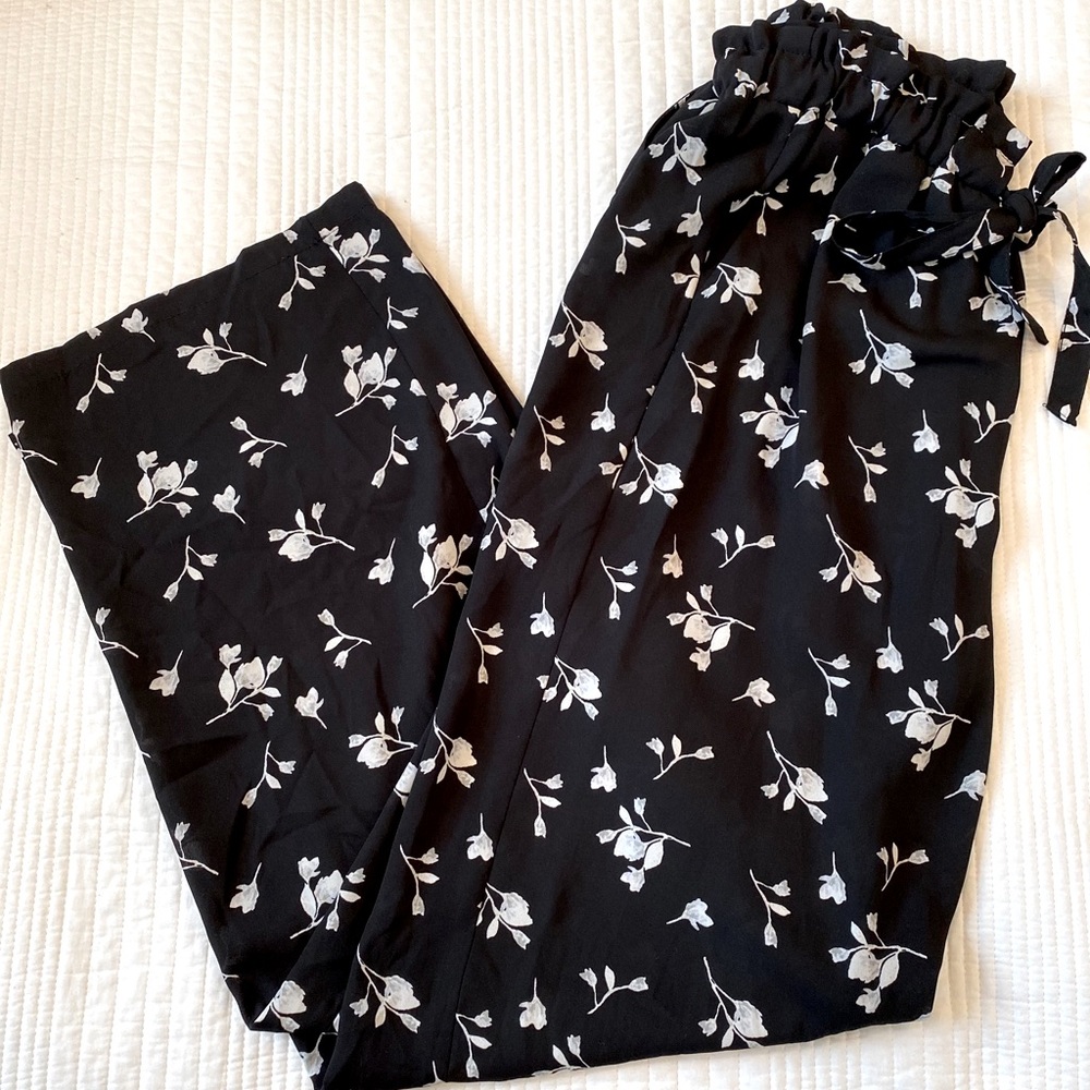 Floral wide leg pants